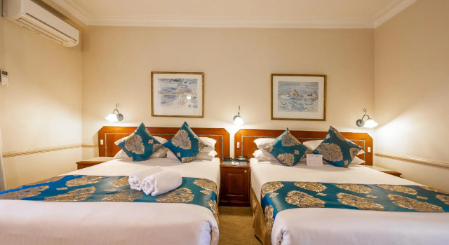 Номер Superior Twin Towers Inn