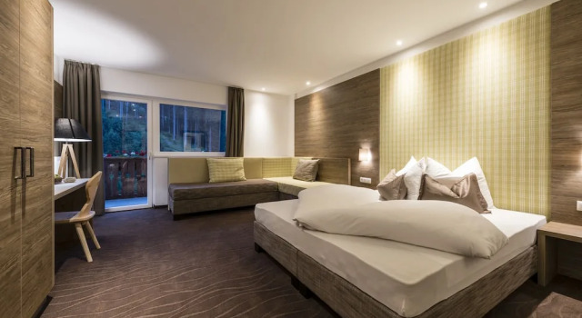 Номер Deluxe с балконом Hotel Rosengarten