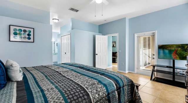 Коттедж Luxury Sunny Private Pool with Nature View to Rear - Quiet Community - Nr Disney