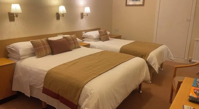 Трёхместный семейный номер Standard MacDougall Clansman Hotel