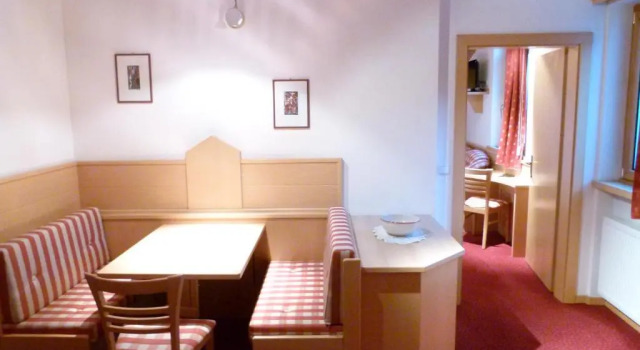 Полулюкс Hotel Stocker
