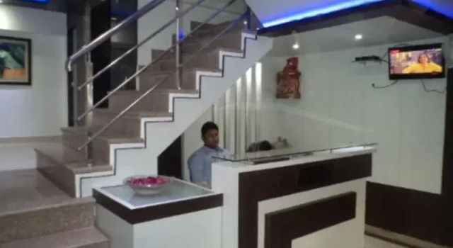 Hotel R K International