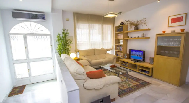 Canovas Nerja - Casa adosada con piscina Los Huertos 3, Забронировать Отель Отели Нерха с бассейном, рядом с Пляж Бурриана, Бассейн