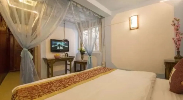 Wangchengge Inn, Забронировать Отель Лицзян Юньнань, рядом с Улица Сквер-стрит Древнего города Даянь