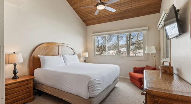 Snow Flower 130 2 Bedroom Condo by RedAwning