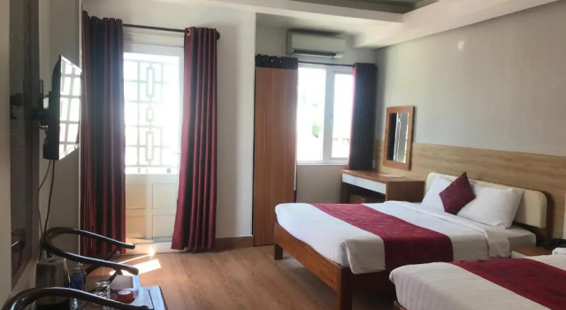 Четырёхместный номер Standard с балконом Hong Thien 1 Hotel