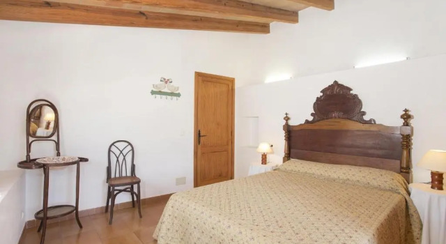 4 Bedroom Villa, Private Pool, Near Pollensa, Rezerwuj Hotel Hotele w Majorka z parkingiem, Parking