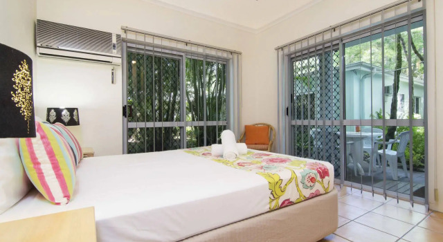 Port Douglas Outrigger Holiday Apartments, Prenota Appartamento Hotel a Queensland con parcheggio, Parcheggio