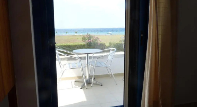 Студия Miros Hotel Apartments