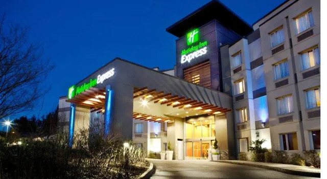Номер Executive Holiday Inn Express & Suites Langley by IHG