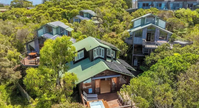 Коттедж Superior The Oasis Apartments and Treetop Houses