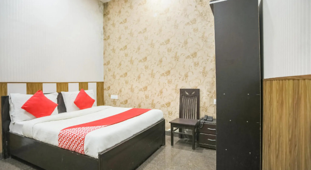 OYO Flagship 68712 Hotel Kashish, Varaa Hotelli Faridabad Haryana