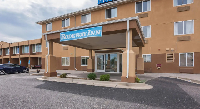 Rodeway Inn Central Colorado Springs, Varaa Hotelli Hotellit Colorado Springs pysäköinnillä, Pysäköinti