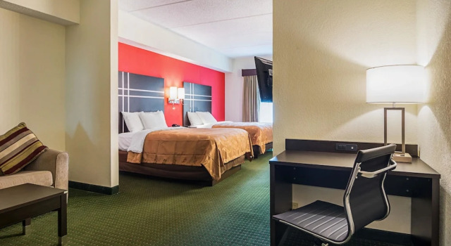 Четырёхместный номер Standard Quality Suites Atlanta Airport East