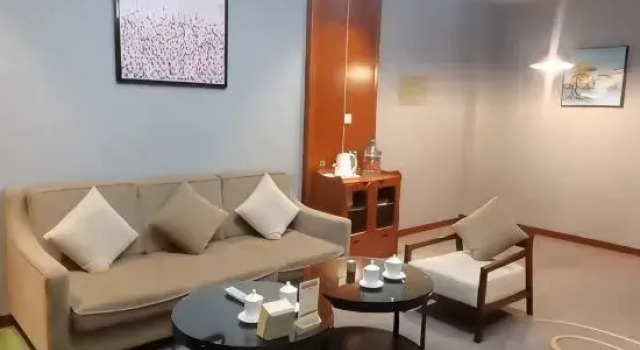 Люкс Business Shangri-La Business Hotel