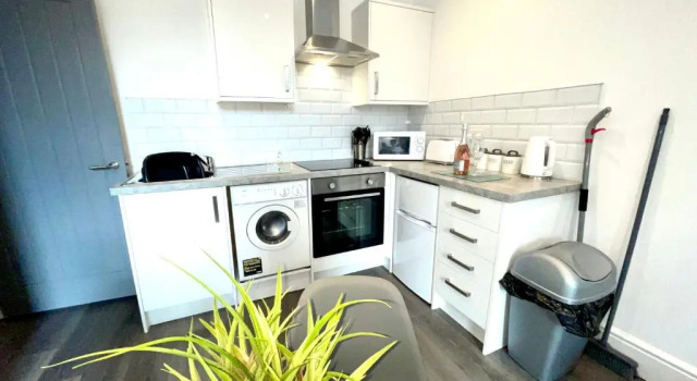 Апартаменты Superior Albert Luxury Hottub and Jacuzzi Apartments