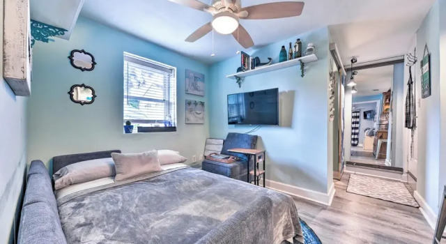 Swim, Golf & Relax: Beach Apt w/ Private Yard!, Забронировать Отель Джексонвилл-Бич Jacksonville Coast, рядом с Times Square Plaza
