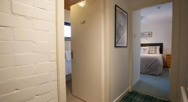 Lochview House Apartment
