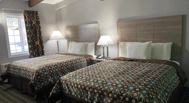 Трёхместный номер Standard Travel Inn