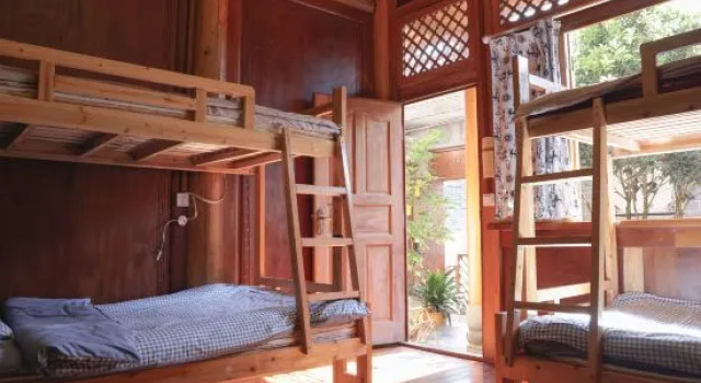 Кровать в общем номере (женский номер) Lushang Youth Hostel