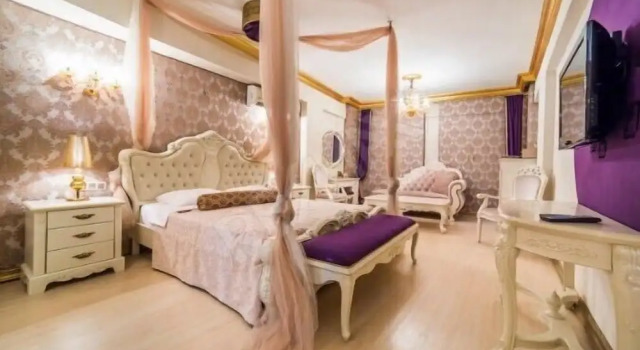 Люкс Royal Lavin Suites Hotel