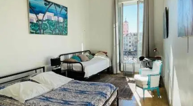 Spacious 3 BR flat Nice center - magnificent view, Забронировать Апартаменты/квартира Ницца Приморские Альпы, рядом с Касл-Хилл