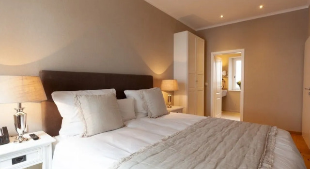 Hotel Kronenschlösschen, Забронировать Отель Отели земли Гессена 4 звезды, 4*