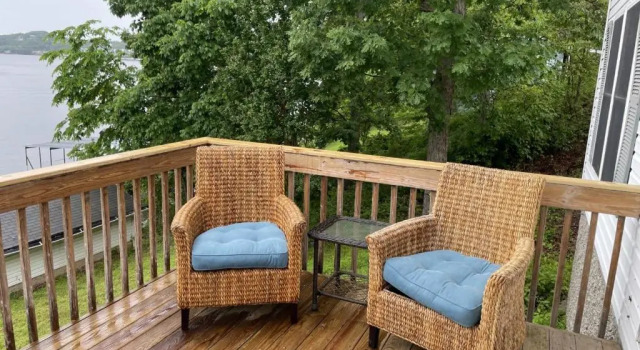 Коттедж Lake Vacation Home 4 bedrooms 3 baths boat dock slip on the Lake