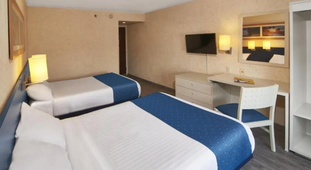 Четырёхместный номер Standard City Express by Marriott Puebla Angelopolis