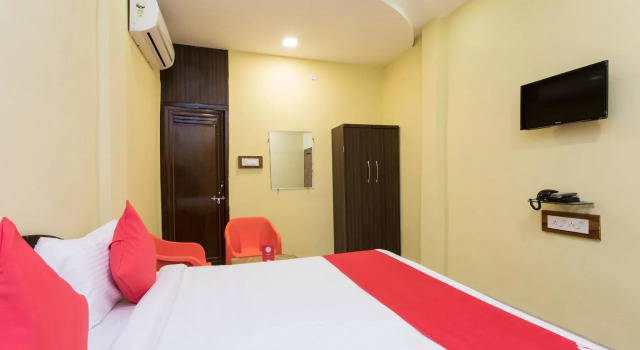 OYO 16121 Hotel Antilia