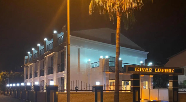 Miyas Luxury Hotel