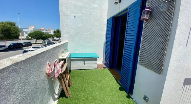 Апартаменты Beach House with Balcony and beach view