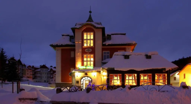 Hotel Hořec, Забронировать Отель Отели Пец под Снежкой с завтраком, Завтраки