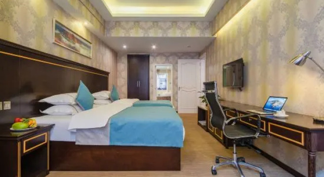 Люкс Business Kunming Baohai Mingzhu Hotel