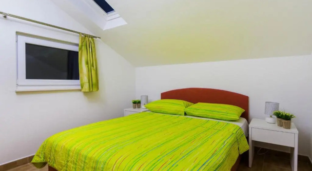 Апартаменты с 3 комнатами с балконом и с видом на море Apartments Andrijanić