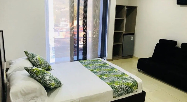 Hotel Casa Blanca Villeta, Rezerwuj Hotel Hotele w Villeta z basenem, Basen