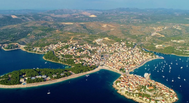 Apartment in Dolac Near the Sea