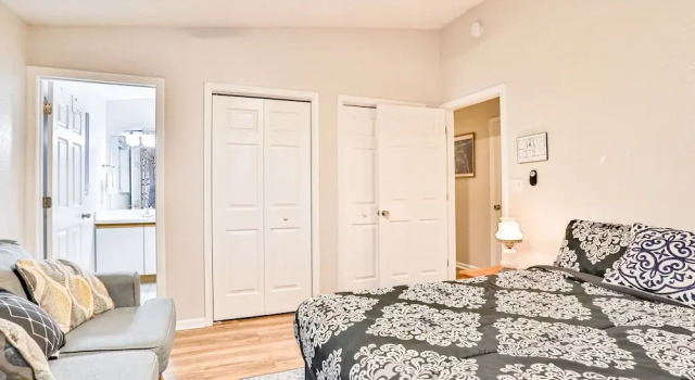 Коттедж Home With Enclosed Yard, Fire Pit, Wifi, W/d, & AC - Great Location