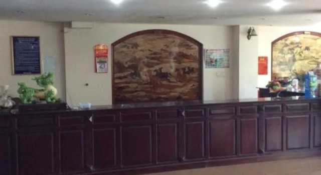 Phuong Dong Hotel