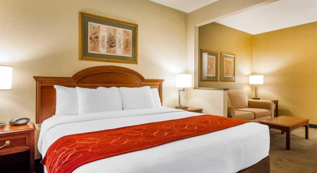 Номер Standard Comfort Suites Green Bay West
