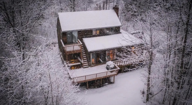 Quaint Stowe Cabin, Забронировать Отель Стоу Stowe-Smuggler's Notch