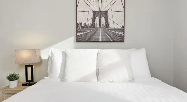 Апартаменты 1BR Airy Apt- Barry 2