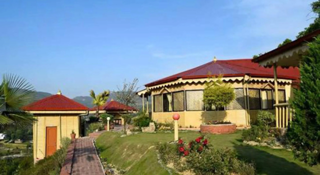 Nepal Yoga Retreat, Забронировать Отель Отели Бхактапур с парковкой, Парковка