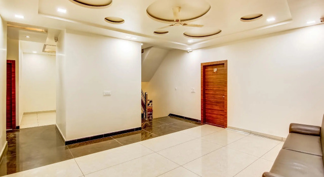 Capital O 75958 Hotel Paris Inn, Book Hotel Hisar Haryana