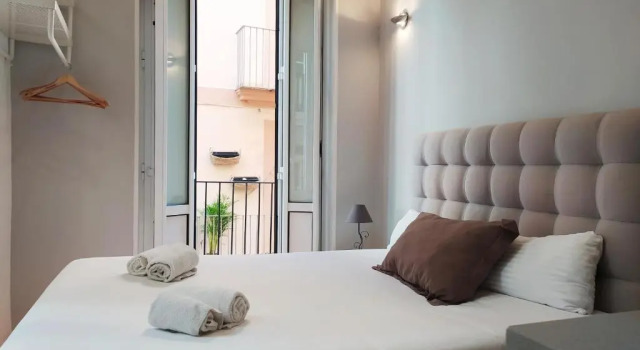 Студия Mercat Suites