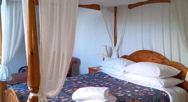 Апартаменты Comfort Purple Hen Country Lodge