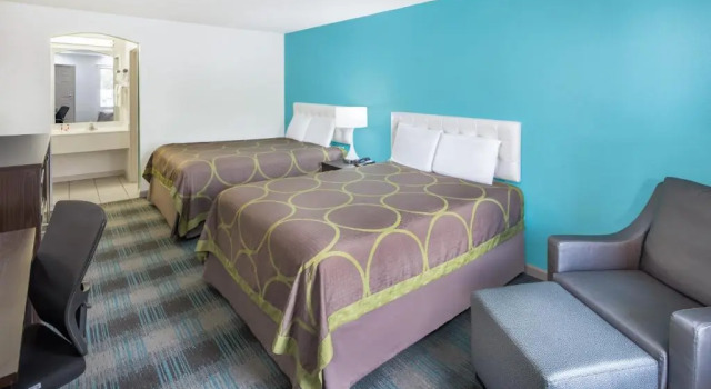 Четырёхместный номер Standard Howard Johnson by Wyndham Vicksburg