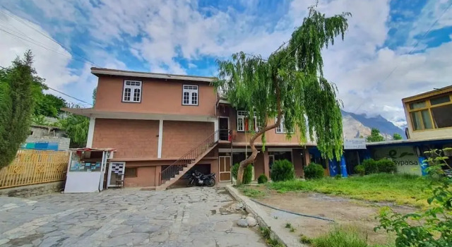 Mirza Hotel and Restaurant