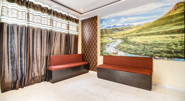 Collection O 28716 Aditya Residency, Забронировать Отель Отели штата Раджастхана с парковкой, Парковка
