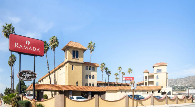 Номер Standard Ramada by Wyndham Burbank Airport